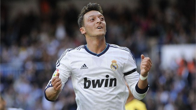 مسعود اوزیل mesut-ozil-11.jpg