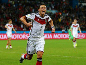 Germany-v-Algeria-World-Cup-Mesut-Ozil-celeb_3166018