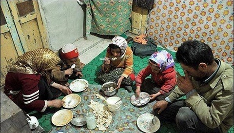 هر موقع نان خواستی فقط بیا و به خودم بگو!