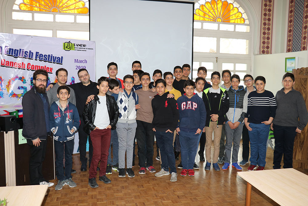 .The report of the fifth English Festival .eighth Graders