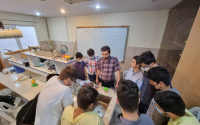 کلاس آزمایشگاه پایه نهم